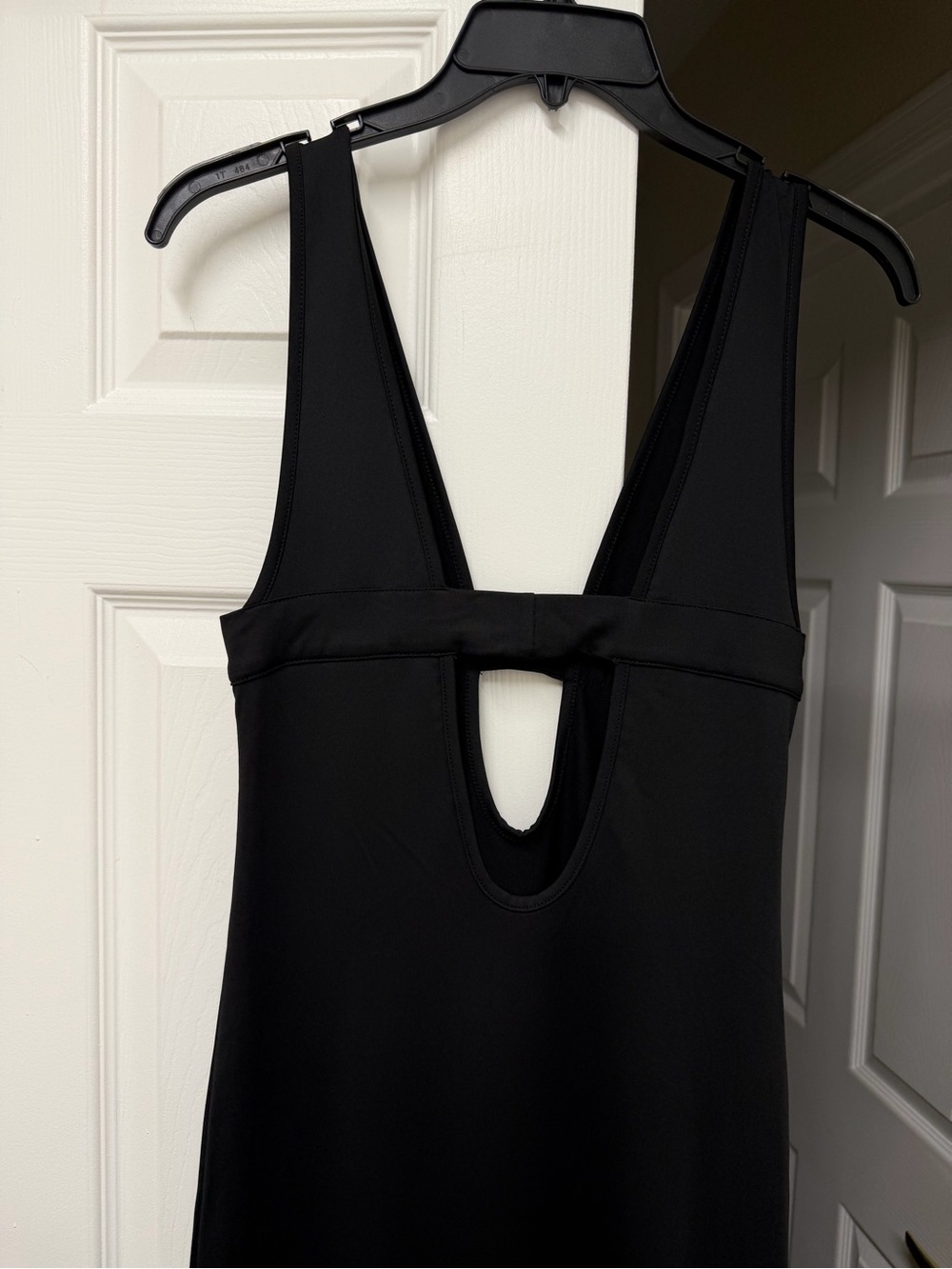 NWT COMMENSE Solid Cutout Cami Maxi Dress Black Size S - Picture 8 of 12